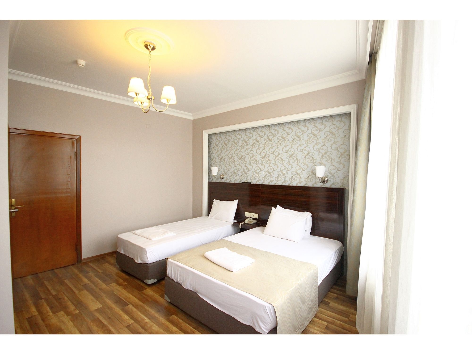 Venus Hotel Taksim Istanbul Bagian luar foto